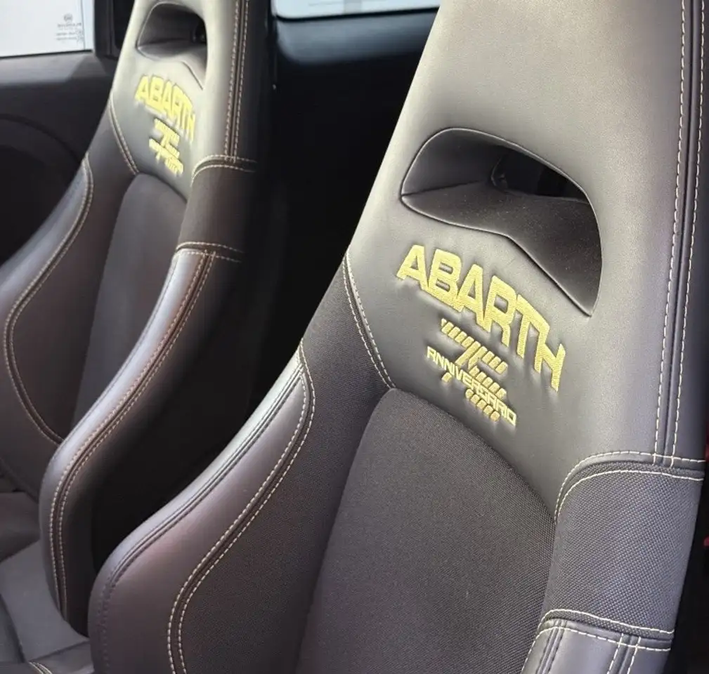 Abarth 695 1.4T JET 75º Anniversario 132KW — معرض صور السيارة 15