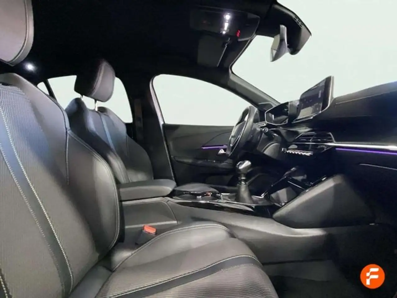 Peugeot 208 GT Puretech 100 — معرض صور السيارة 13