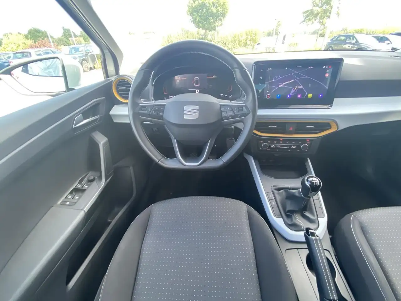 SEAT Arona 1.0 TSI Style FULL-LINK+VIRTUAL-COCKPIT+NA — معرض صور السيارة 12