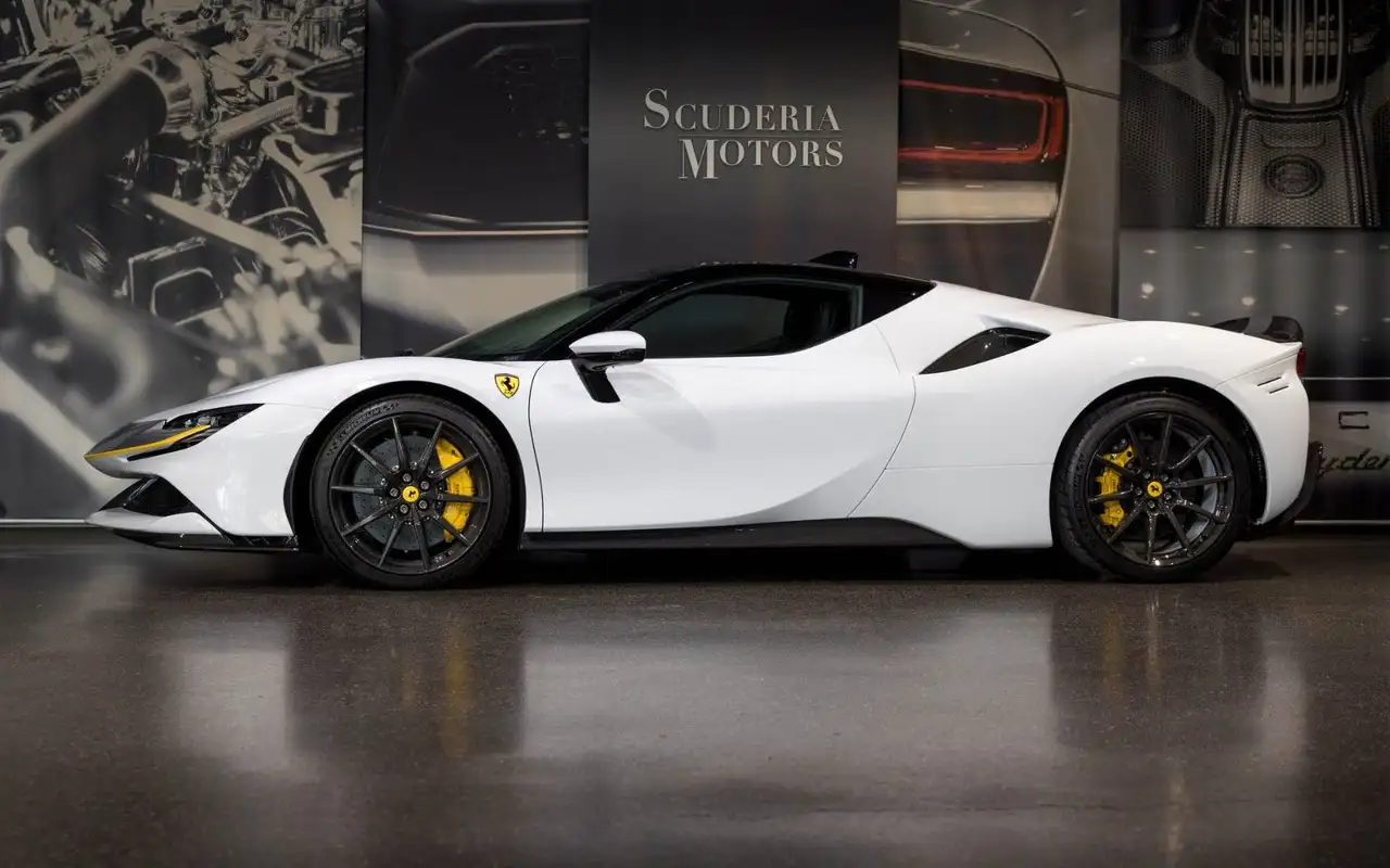 Ferrari SF90 Stradale FULL CARBON | ASSETTO FIORANO — Galería del vehículo 4