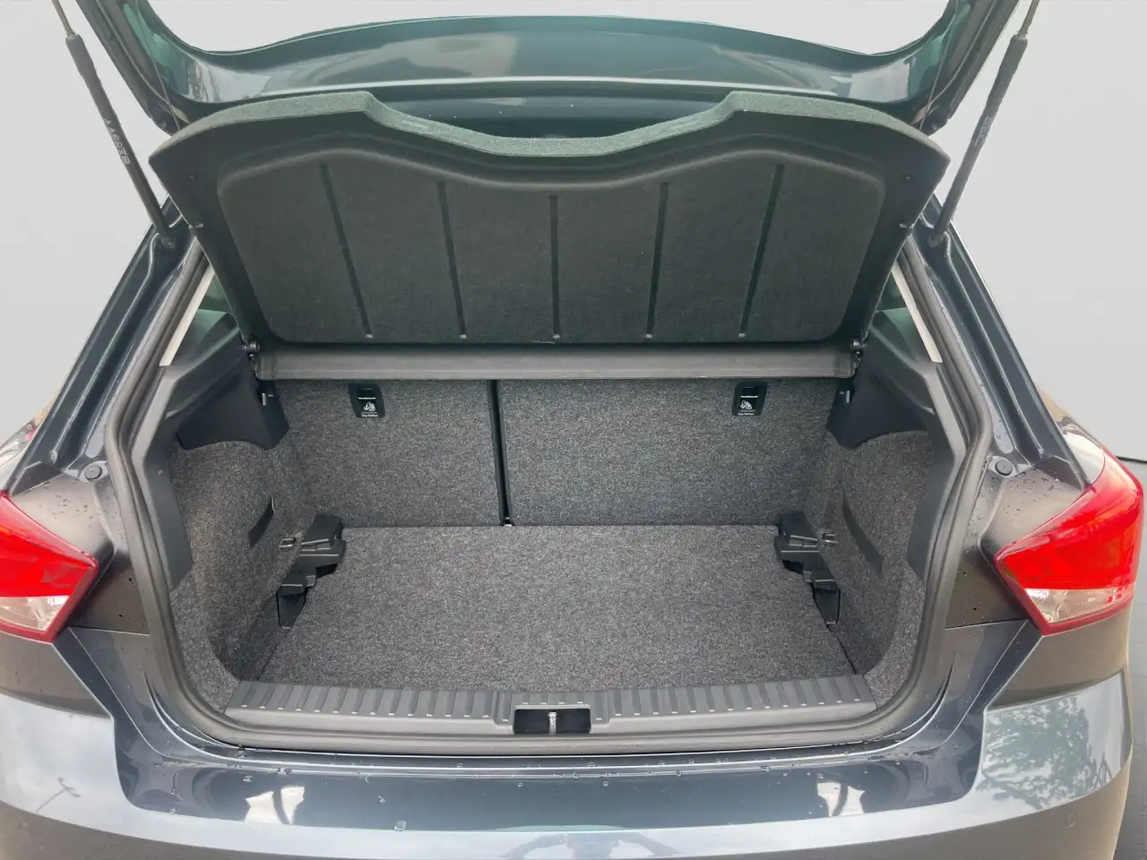 SEAT Ibiza TSI Style Edition Kamera ACC FulLink SHZ — Galería del vehículo 10