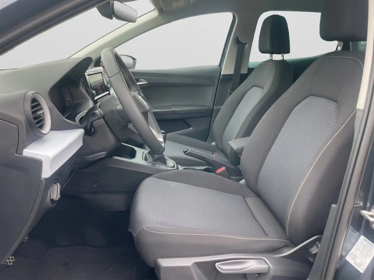 SEAT Ibiza TSI Style Edition Kamera ACC FulLink SHZ — Galería del vehículo 16
