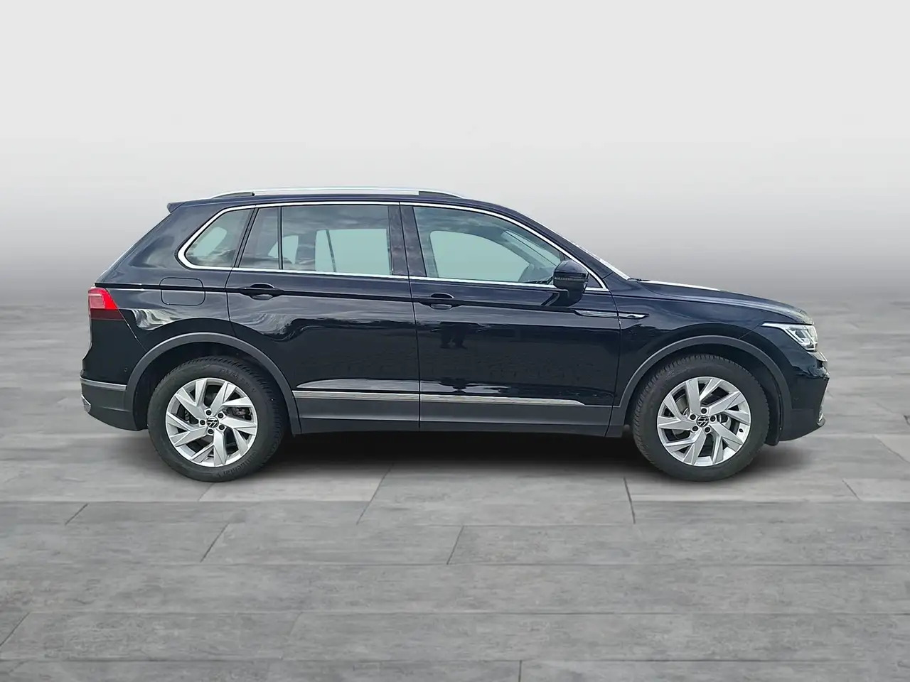 Volkswagen Tiguan TSI Elegance DSG Matrix Navi AID HUD ACC RFK SH — Galerie du véhicule 6