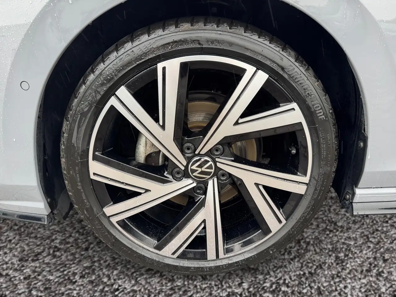 Volkswagen Golf R-Line eTSI DSG|PANO|HEADUP|LED+|KAMERA|NAV — معرض صور السيارة 8