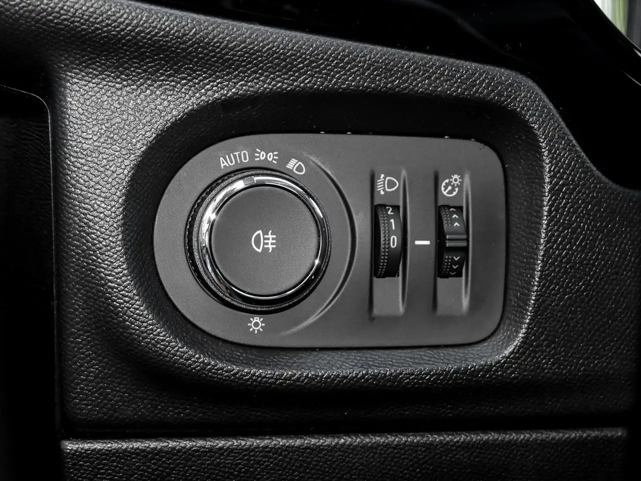Opel Corsa Basis*PDC*SHZ*LHZ*Klima*Bluetooth* — معرض صور السيارة 14