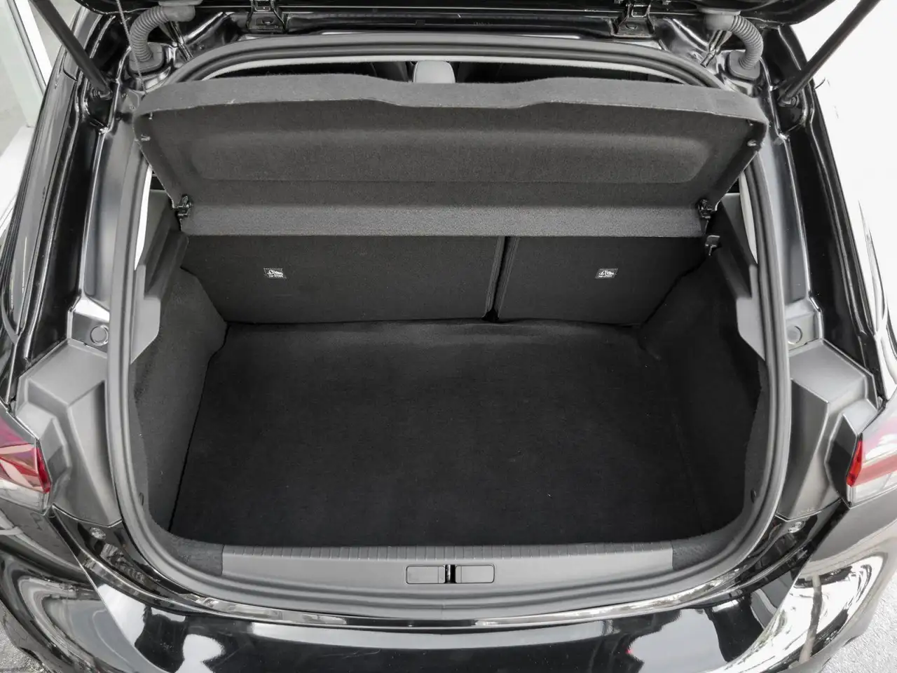 Opel Corsa Basis*PDC*SHZ*LHZ*Klima*Bluetooth* — معرض صور السيارة 16