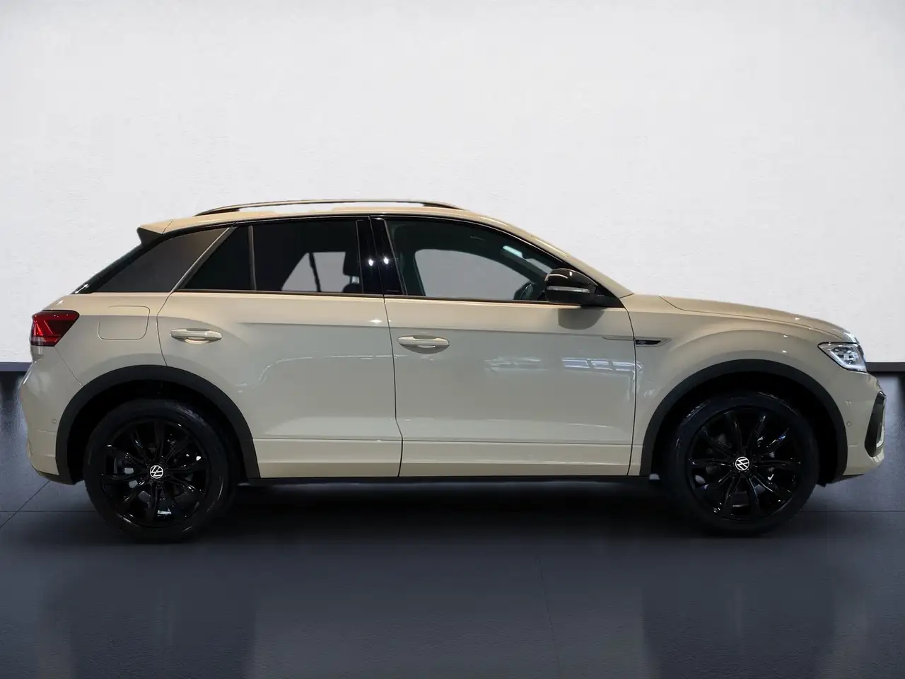 Volkswagen T-Roc 1.0 TSI R-Line ACC AppConnect LED PDC ACC — Vehicle gallery 7