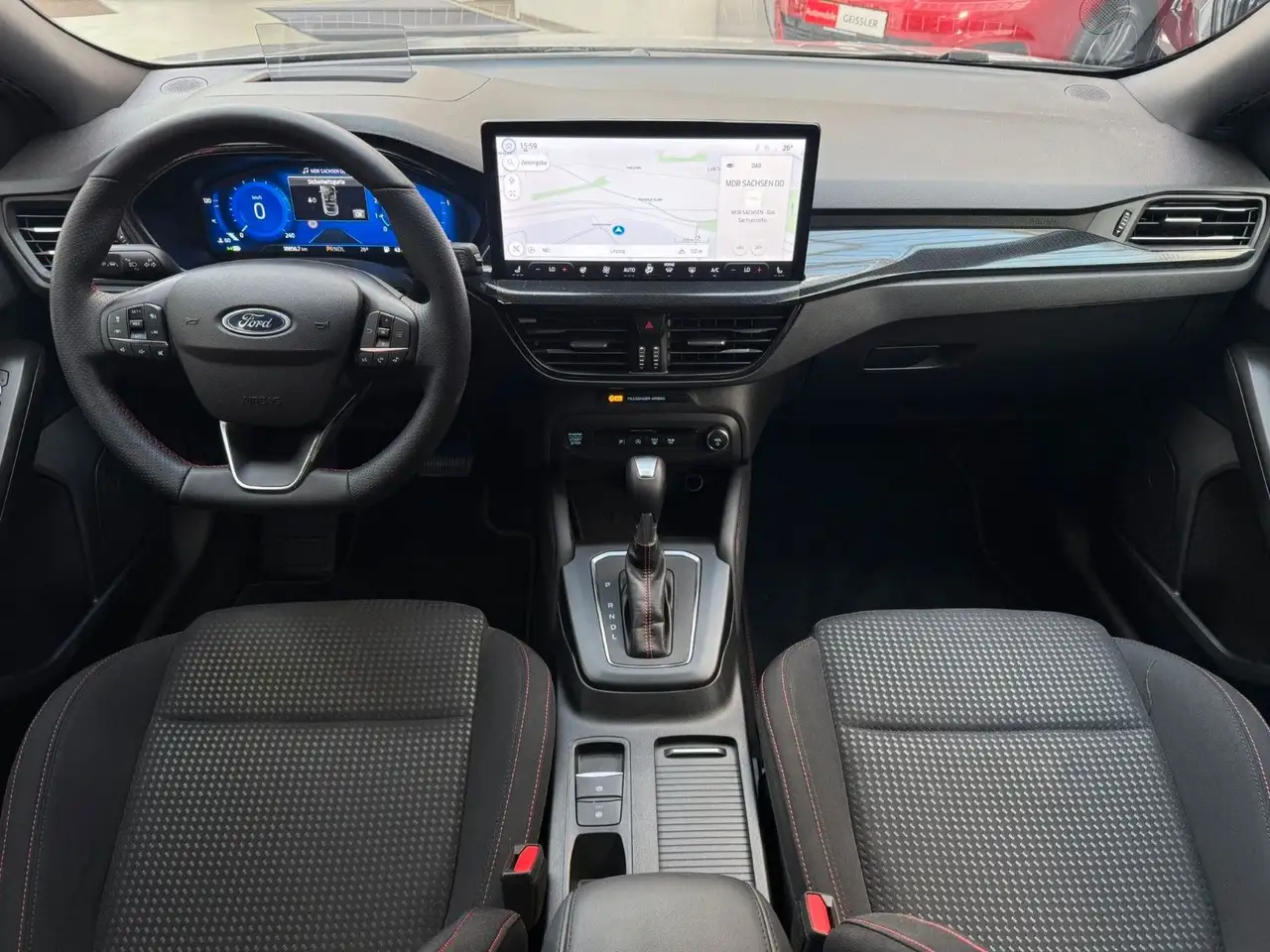 Ford Focus Turnier ST-Line X Automatik+Kamera+HUD — Vehicle gallery 20