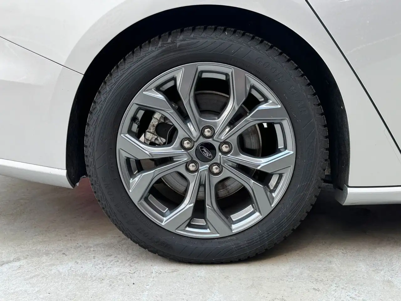 Ford Focus Turnier ST-Line X Automatik+Kamera+HUD — Vehicle gallery 22