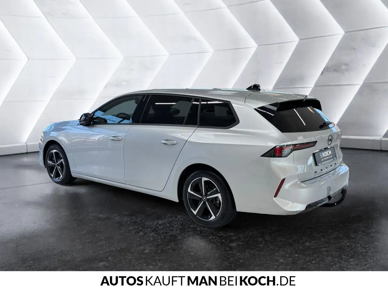 Opel Astra ST 1.2 Turbo GS AT8 AHK NAVI SHZ LED ACC KAM — معرض صور السيارة 4