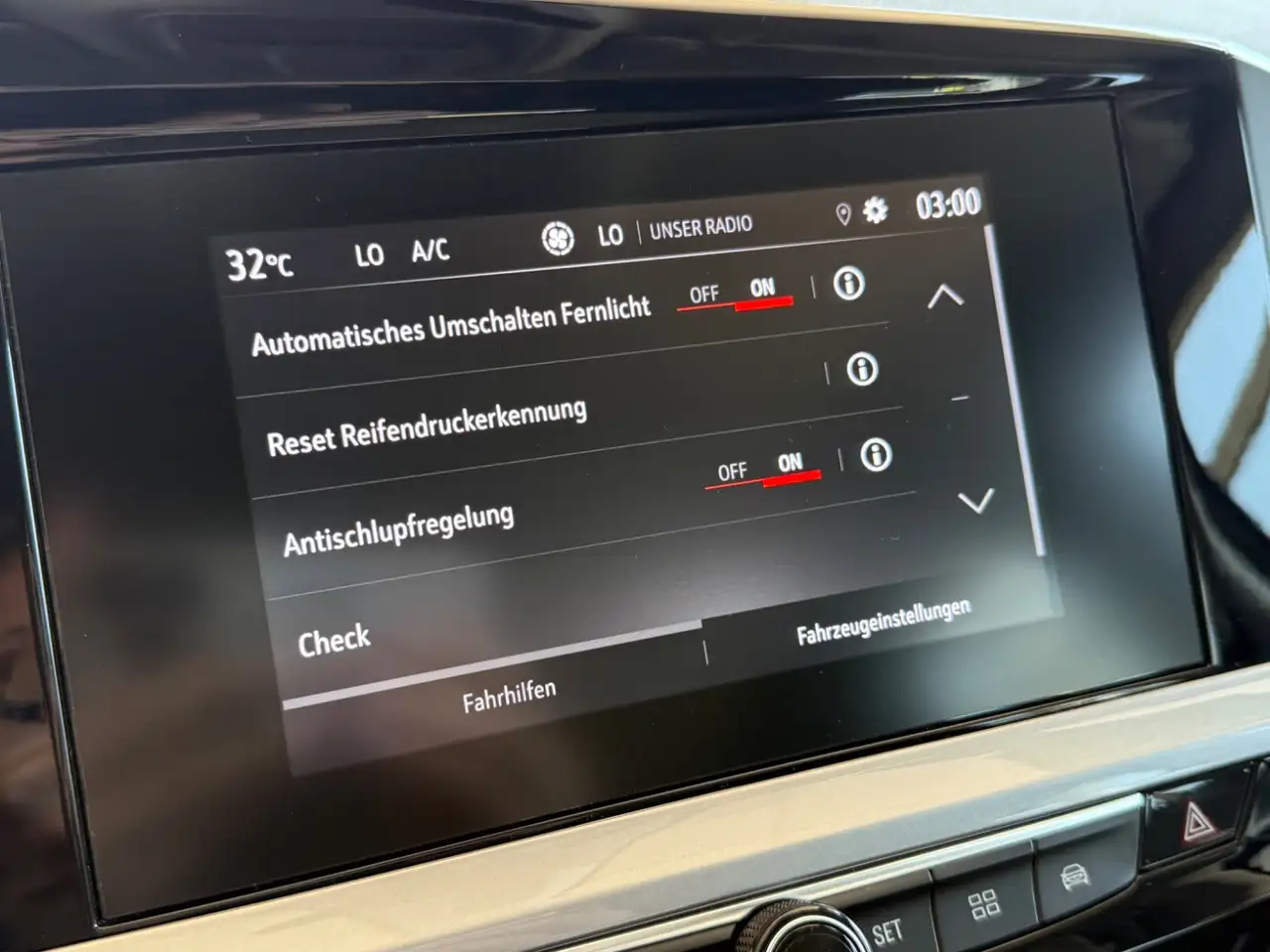 Opel Grandland 1.2 Turbo Enjoy CarPlay*Sitzheizung*DAB — Galerie du véhicule 24