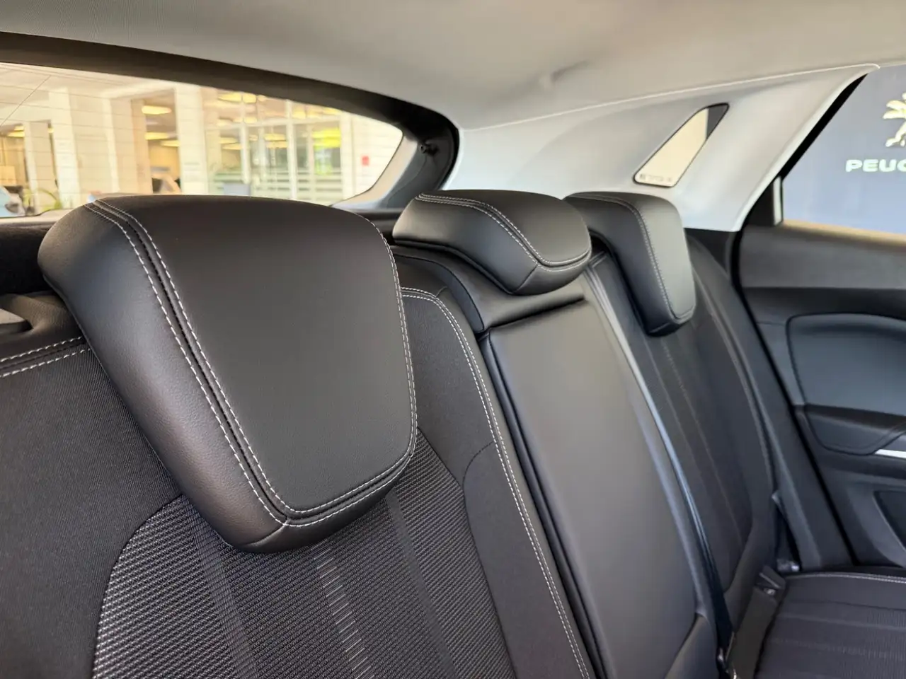 Opel Grandland 1.2 Turbo Enjoy CarPlay*Sitzheizung*DAB — Galerie du véhicule 13
