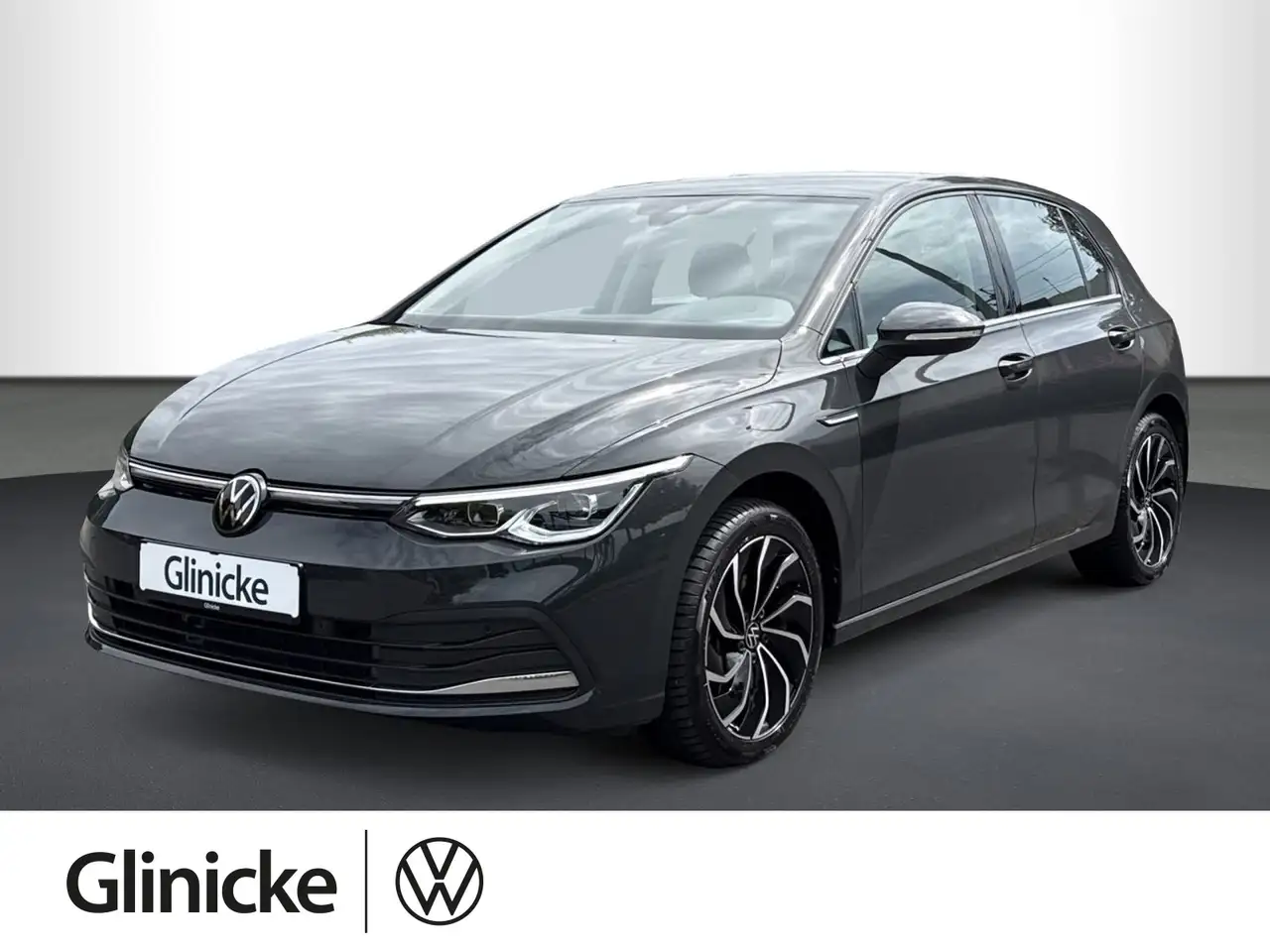 Volkswagen Golf VIII Style 2.0 TSI DSG, SHZ, LED — Baunatal