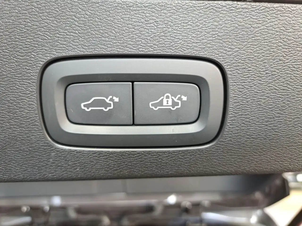 Volvo V60 Cross Country B5 B AWD Ultimate 360GradKamera+Soundsystem — Galerie du véhicule 8