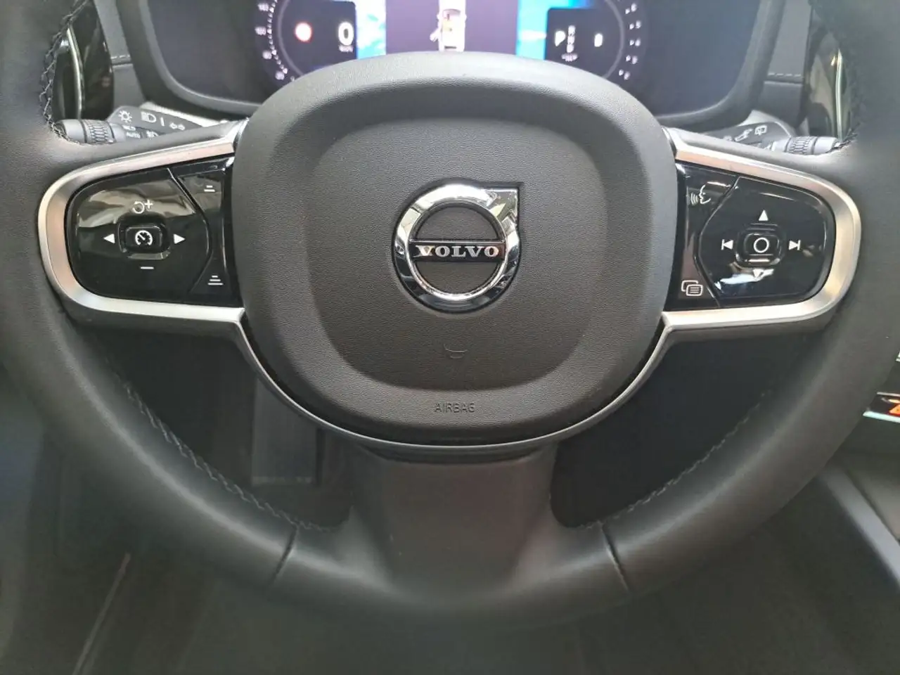 Volvo V60 Cross Country B5 B AWD Ultimate 360GradKamera+Soundsystem — Galerie du véhicule 21