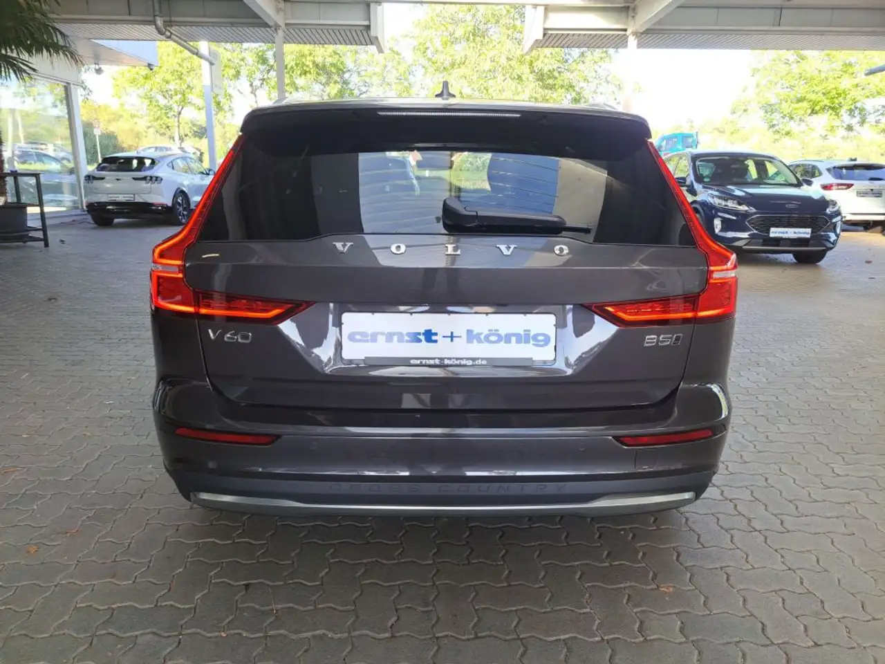Volvo V60 Cross Country B5 B AWD Ultimate 360GradKamera+Soundsystem — Galerie du véhicule 25