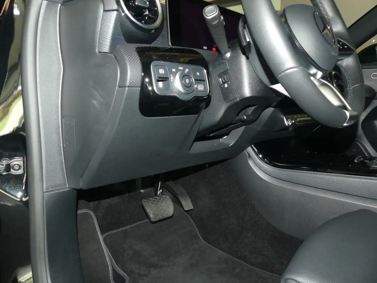 Mercedes-Benz A 180 PROGRESSIVE LINE ADVANCED, HOLZ LINDE, RFK, LED. — Galerie du véhicule 6