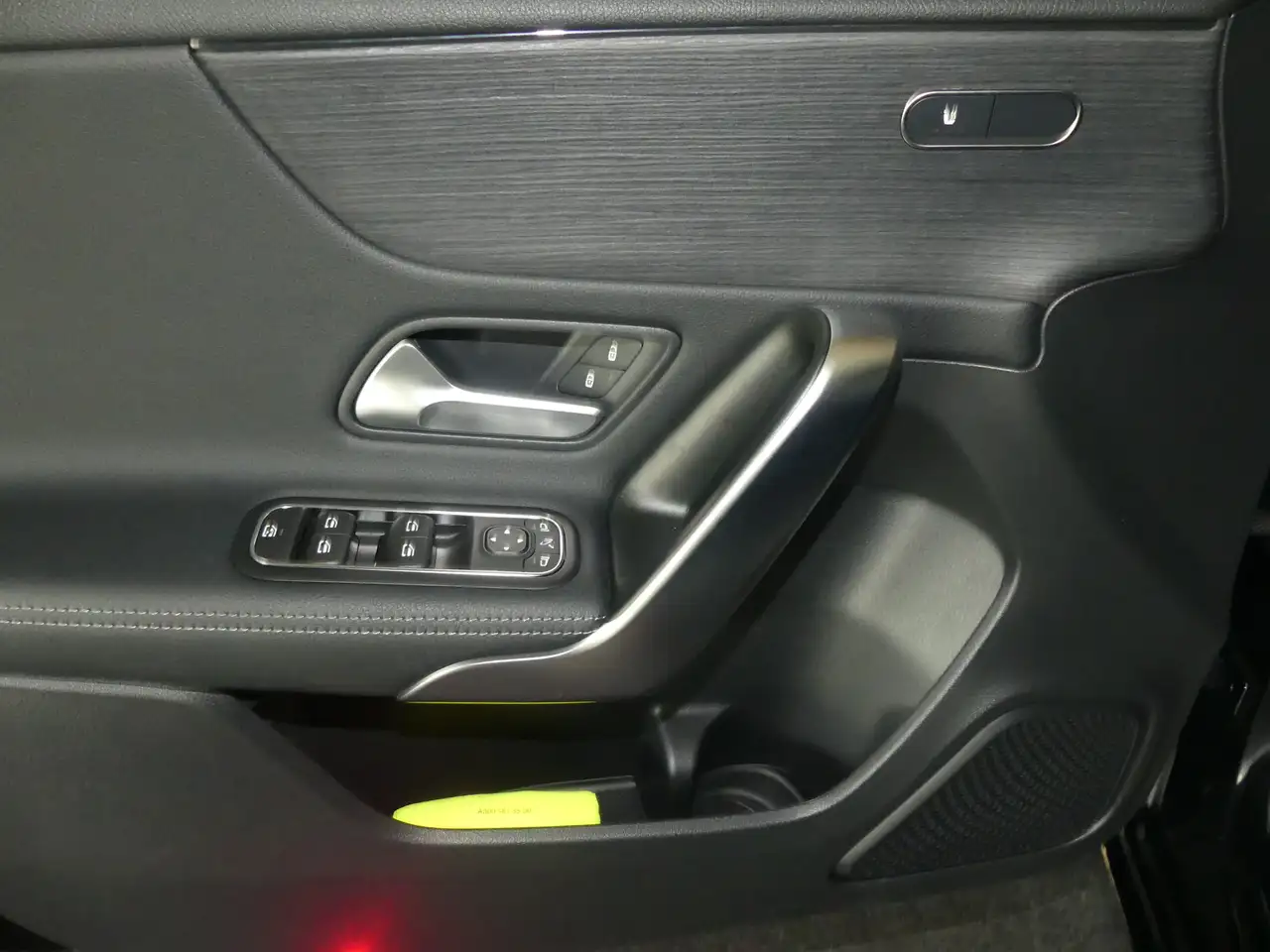 Mercedes-Benz A 180 PROGRESSIVE LINE ADVANCED, HOLZ LINDE, RFK, LED. — Galerie du véhicule 4