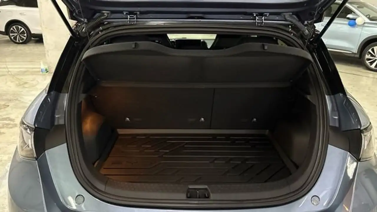 BYD Dolphin BEV 60KWH DESIGN 204 5P — Galerie du véhicule 9
