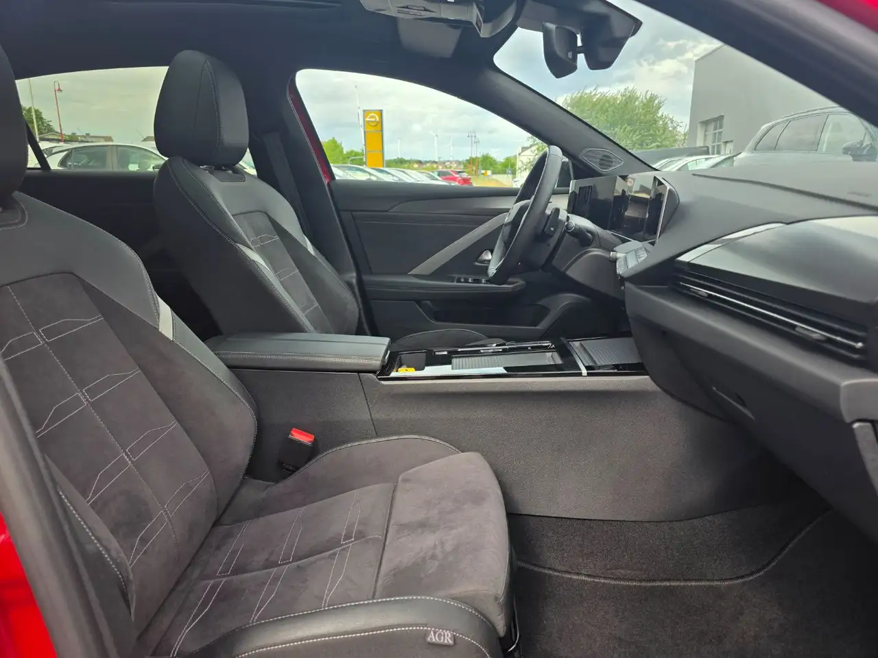 Opel Astra Ultimate 1.2 Inspektionspaket BigDeal — Vehicle gallery 8