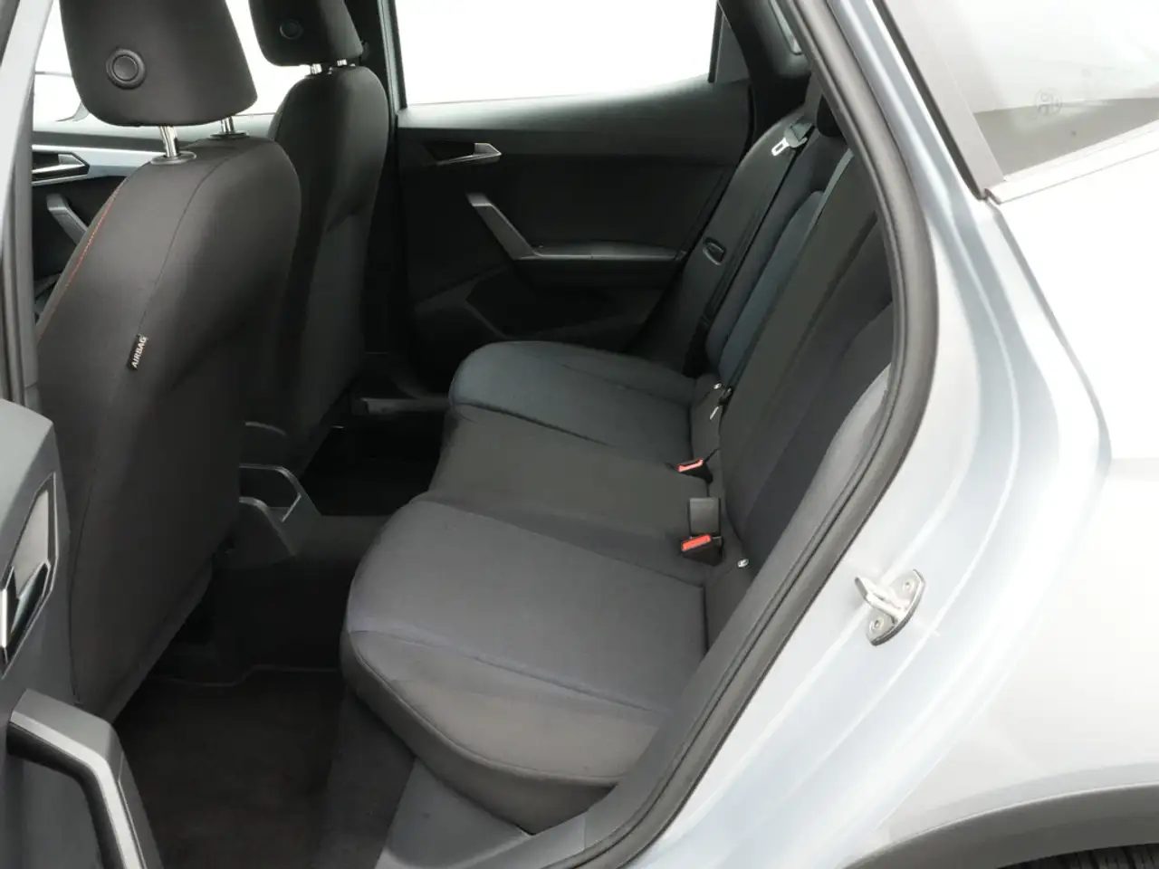 SEAT Arona FR NAVI KAM PDC LED KLIMA FACELIFT — معرض صور السيارة 10