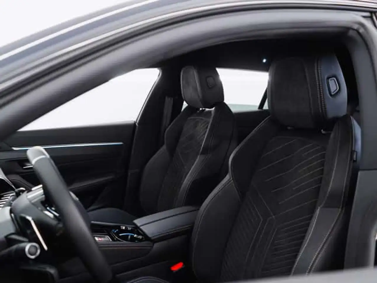 Peugeot 508 SW Plug-in Hybrid 180 Allure e-EAT8 — Galerie du véhicule 12