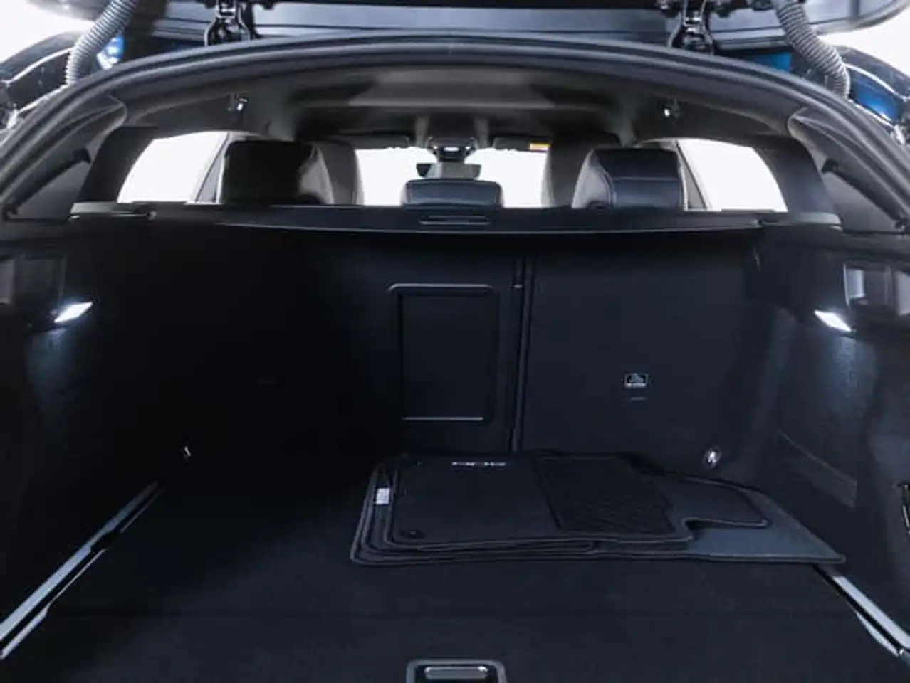 Peugeot 508 SW Plug-in Hybrid 180 Allure e-EAT8 — Galerie du véhicule 22