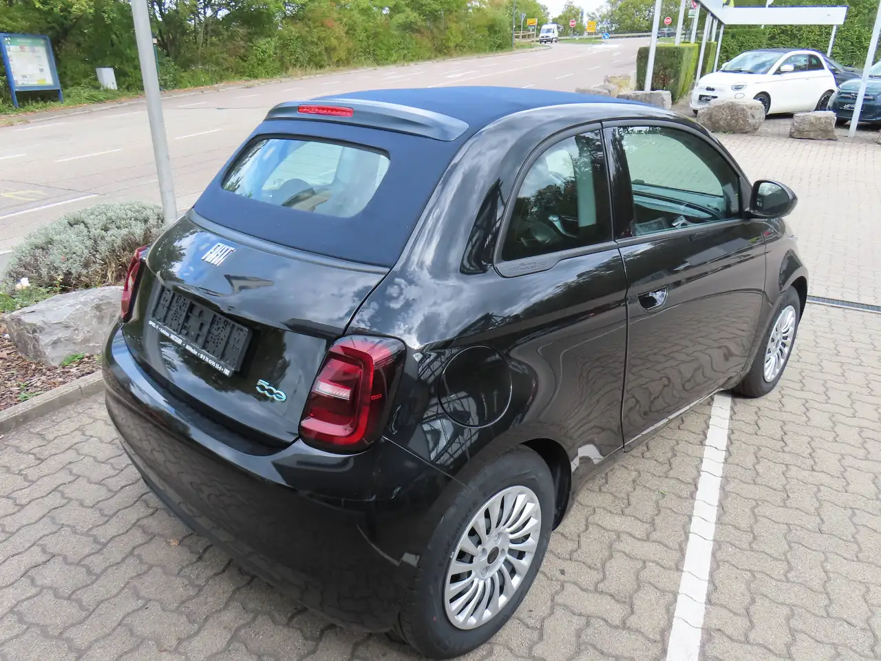 Fiat 500e Basis Cabrio 42kWh — Galerie du véhicule 11
