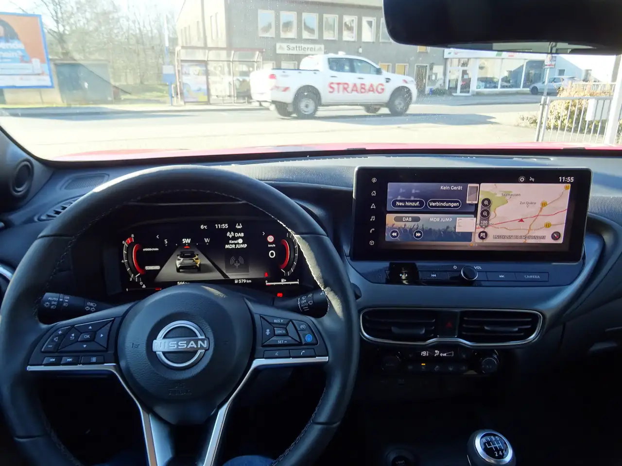 Nissan Juke N-Connecta Tech Winter — Vehicle gallery 13