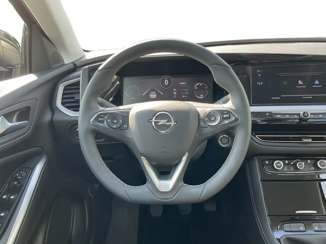 Opel Grandland 1.2 Allwetterreifen, Anhängerkupplung — Galería del vehículo 14