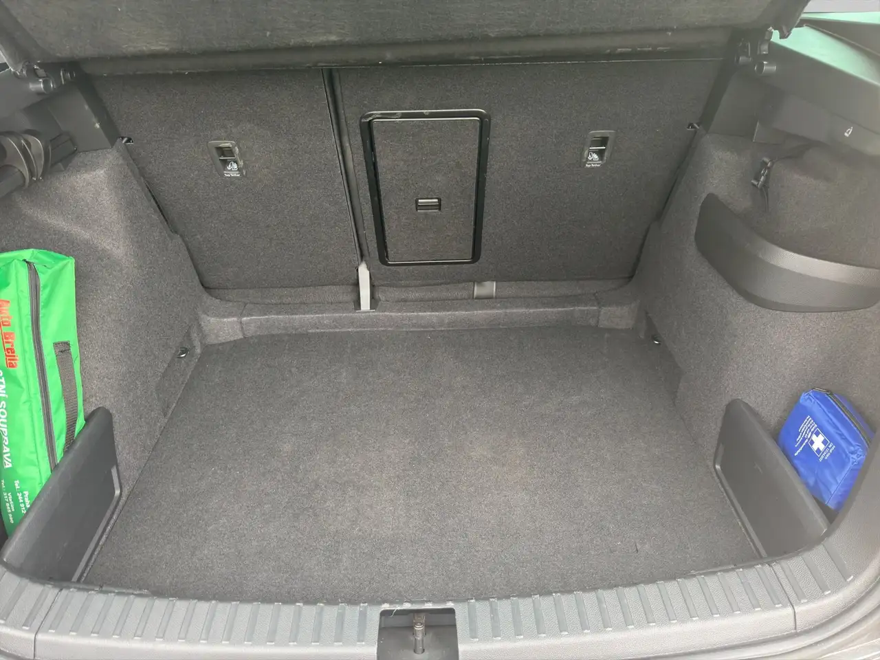 Skoda Karoq Selection DSG RFK ,LHZ,elektr. Heckklappe — Galería del vehículo 19