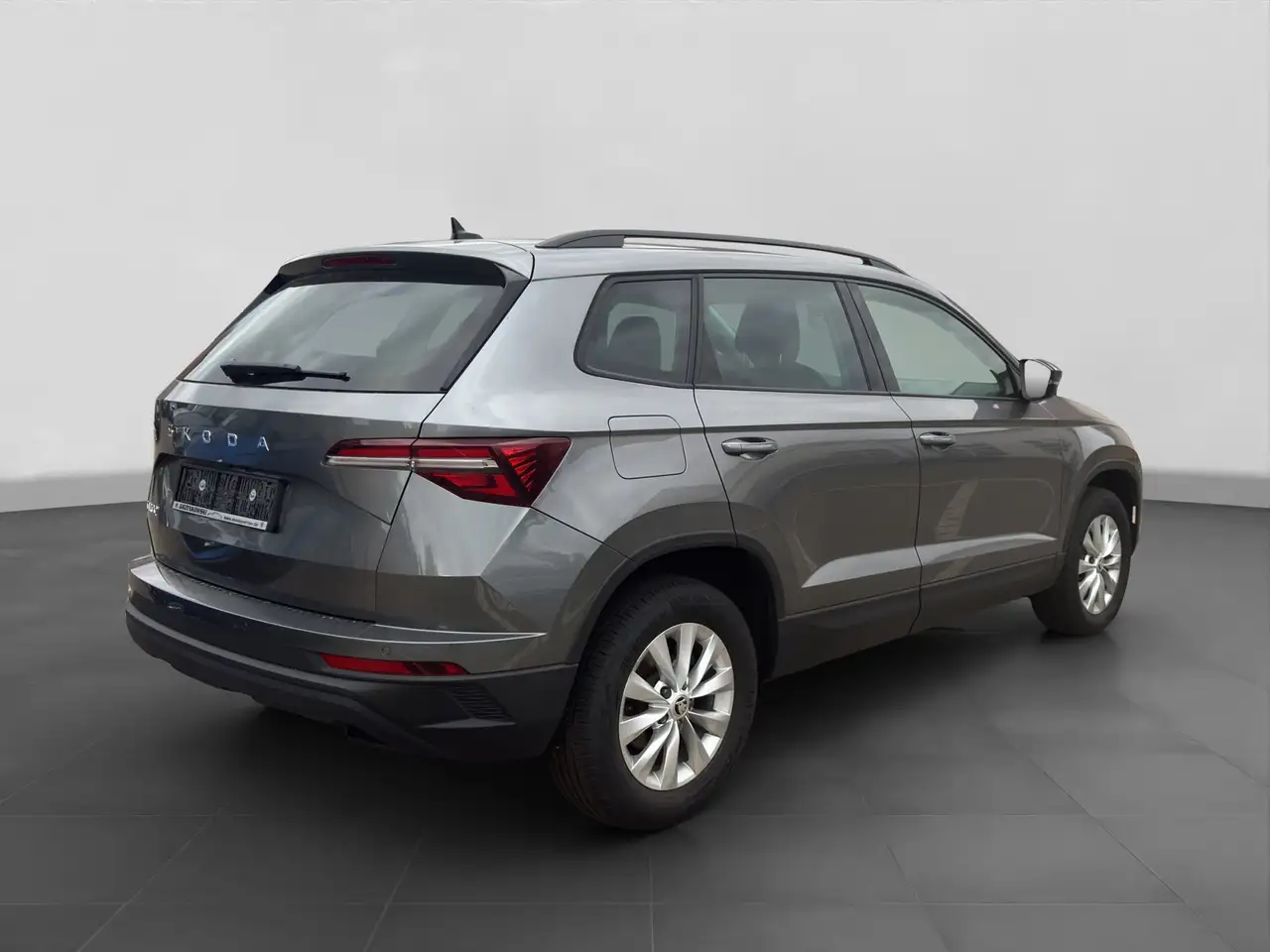 Skoda Karoq Selection DSG RFK ,LHZ,elektr. Heckklappe — Galería del vehículo 4