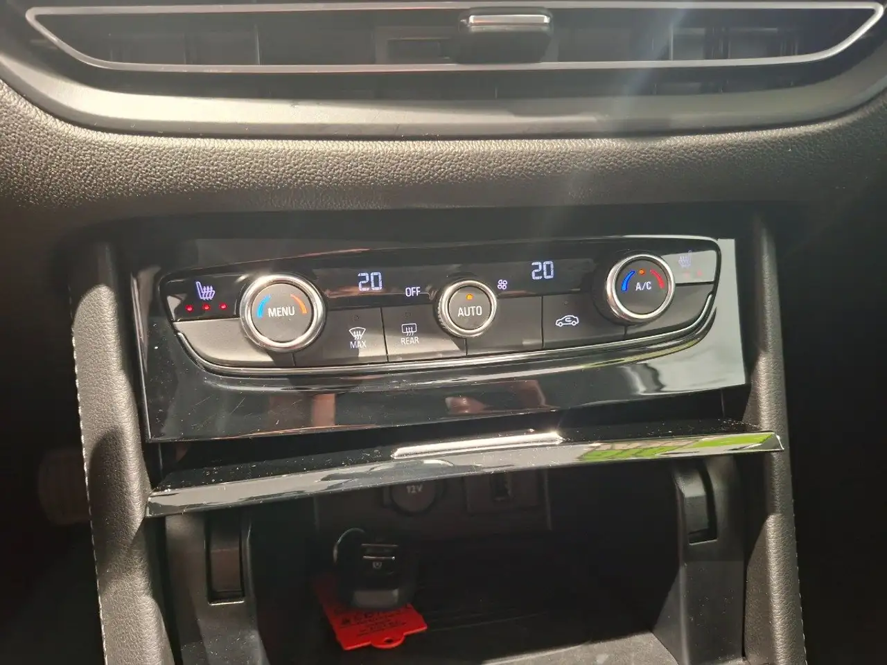 Opel Grandland 1.2 Turbo GS Line LED+Navi+SHZ+360+LM — معرض صور السيارة 20