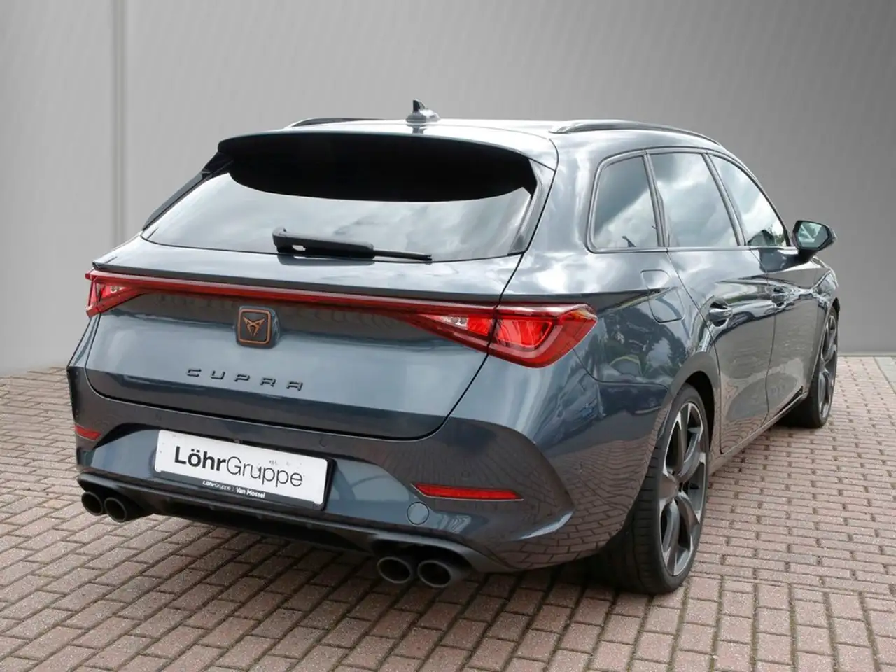 CUPRA Leon Sportstourer VZ 2.0 TSI 19" AHK BEATS Navi+VC L... — Galerie du véhicule 4