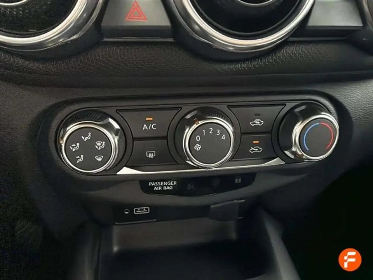 Nissan Juke DIG-T 84 kW (114 CV) 6M/T Acenta — Galerie du véhicule 18