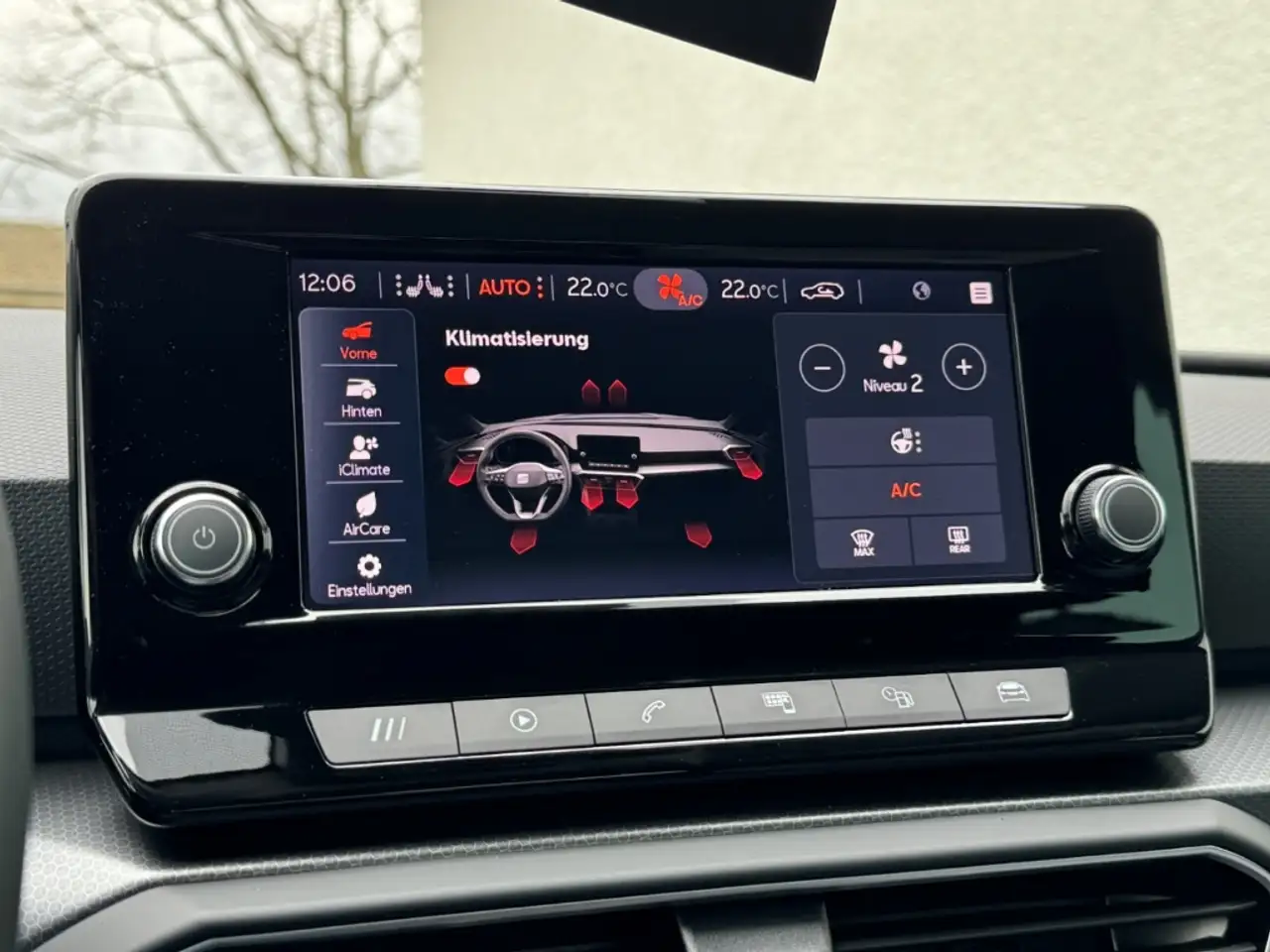 SEAT Leon 1.0 eTSI DSG Style Edition AHK ParkAssist Shz Full — Galerie du véhicule 24