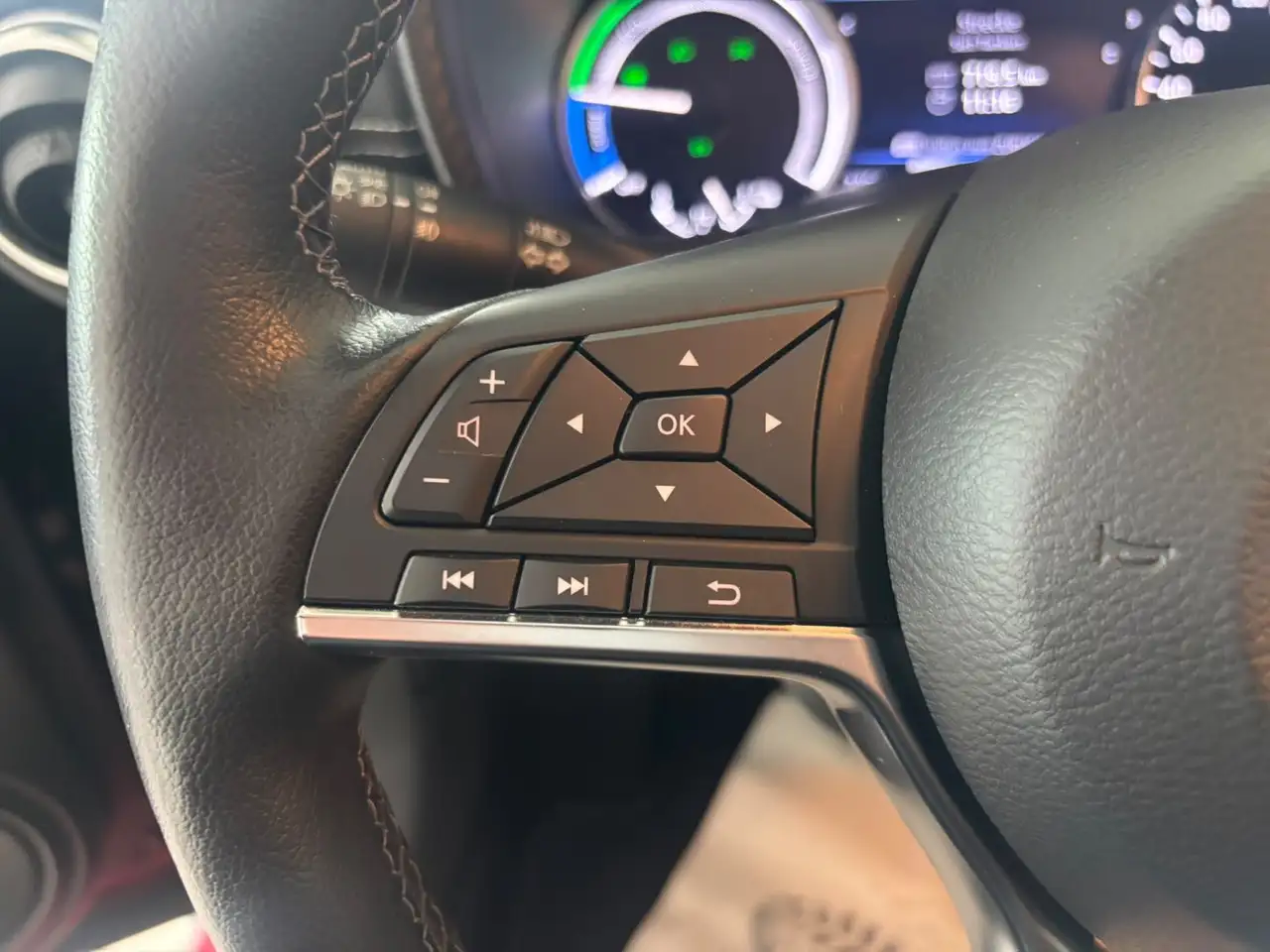 Nissan Juke 1.6 Hybrid N-Connecta — Galerie du véhicule 14