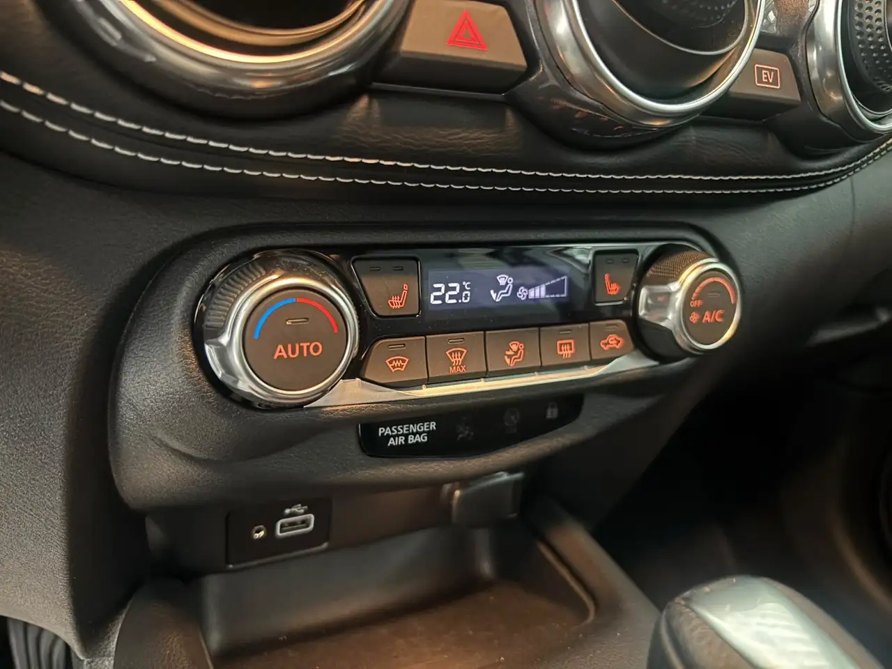 Nissan Juke 1.6 Hybrid N-Connecta — Galerie du véhicule 21