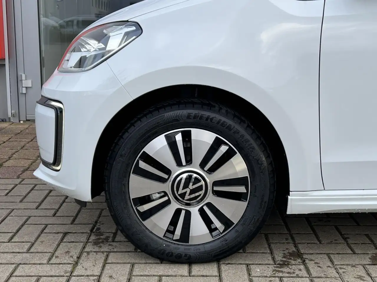 Volkswagen e-up! ! Edition Automatik KAMERA, SITZH, EPH, GRA Klima — معرض صور السيارة 6