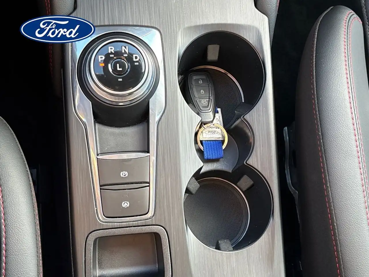 Ford Kuga 2.5 Duratec FHEV ST-Line 4x2 Aut. — معرض صور السيارة 19