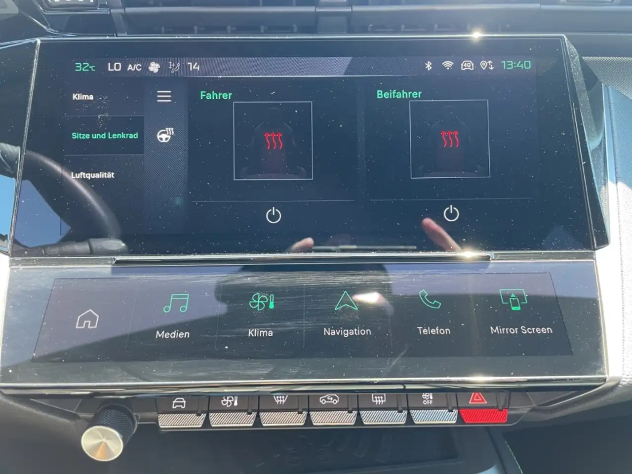 Peugeot 408 GT PureTech 130 EAT8 AHK-abnehmbar Navi Memory Sit — Galería del vehículo 18