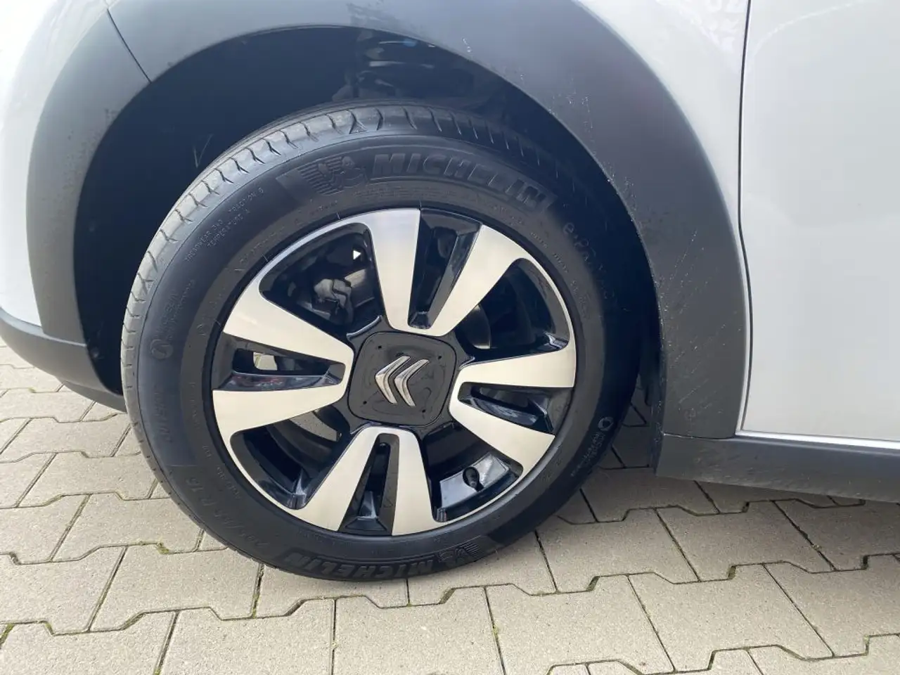 Citroen C3 PT 83 S&S MAX *Sitzh.*Navi*Cam*Carplay*Keyless* — Vehicle gallery 7