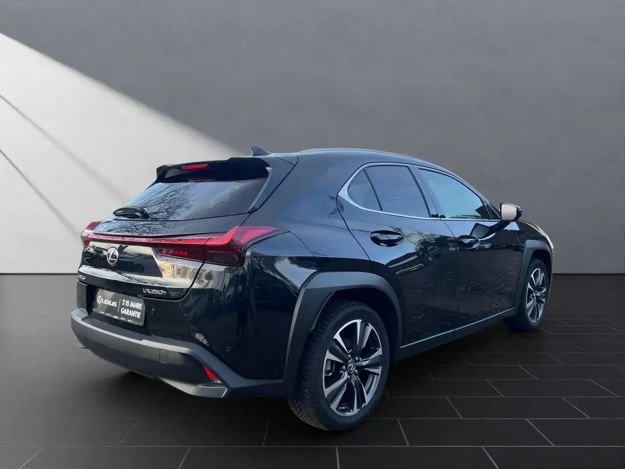 Lexus UX 250h 250h*EXECUTIVE*PANO*PREMIUM*1HD*PANO* HUD* — معرض صور السيارة 5