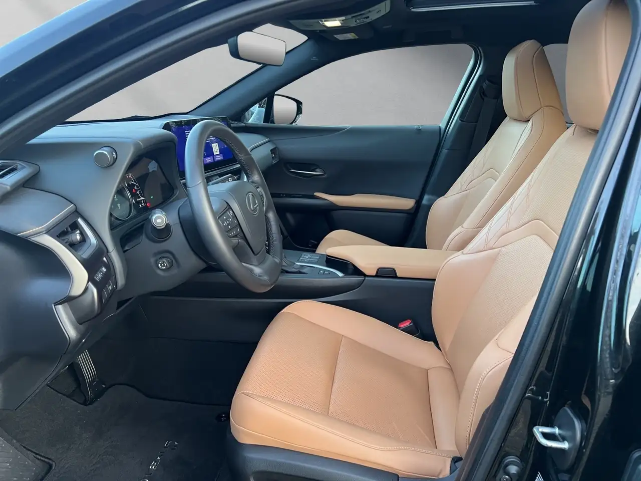 Lexus UX 250h 250h*EXECUTIVE*PANO*PREMIUM*1HD*PANO* HUD* — معرض صور السيارة 9