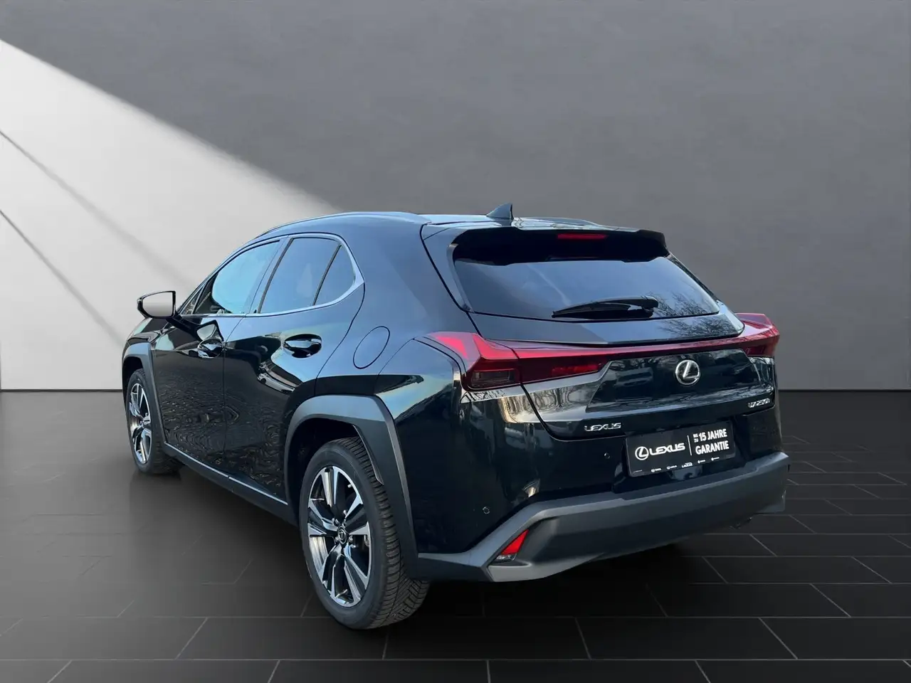 Lexus UX 250h 250h*EXECUTIVE*PANO*PREMIUM*1HD*PANO* HUD* — معرض صور السيارة 3