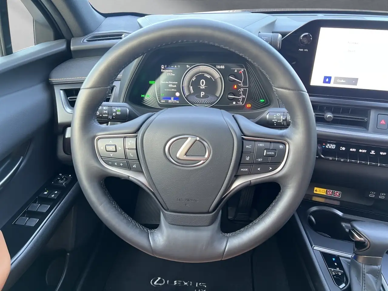 Lexus UX 250h 250h*EXECUTIVE*PANO*PREMIUM*1HD*PANO* HUD* — معرض صور السيارة 10