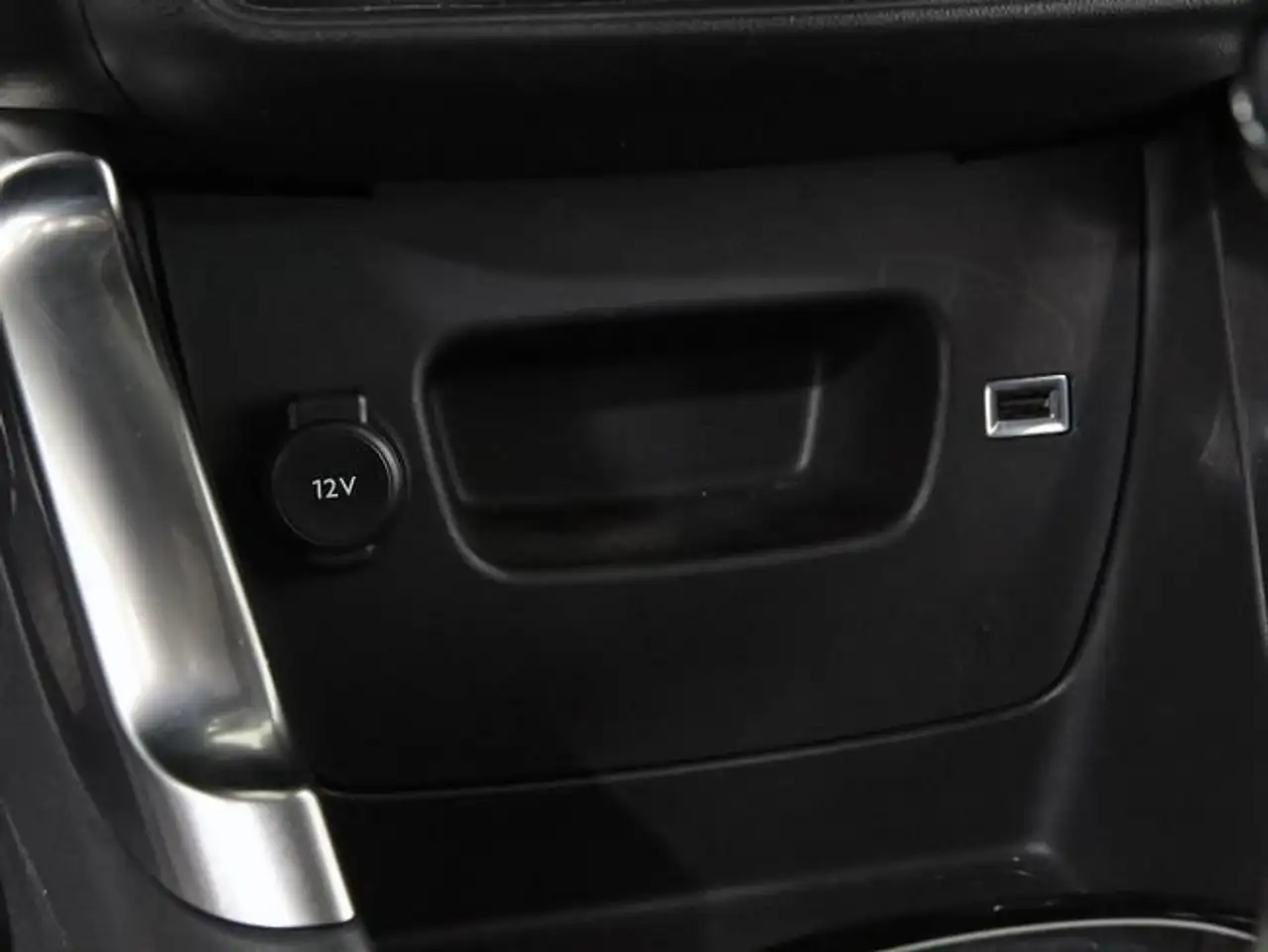 Citroen C3 Aircross Puretech S&S C-Series 110 — Vehicle gallery 29