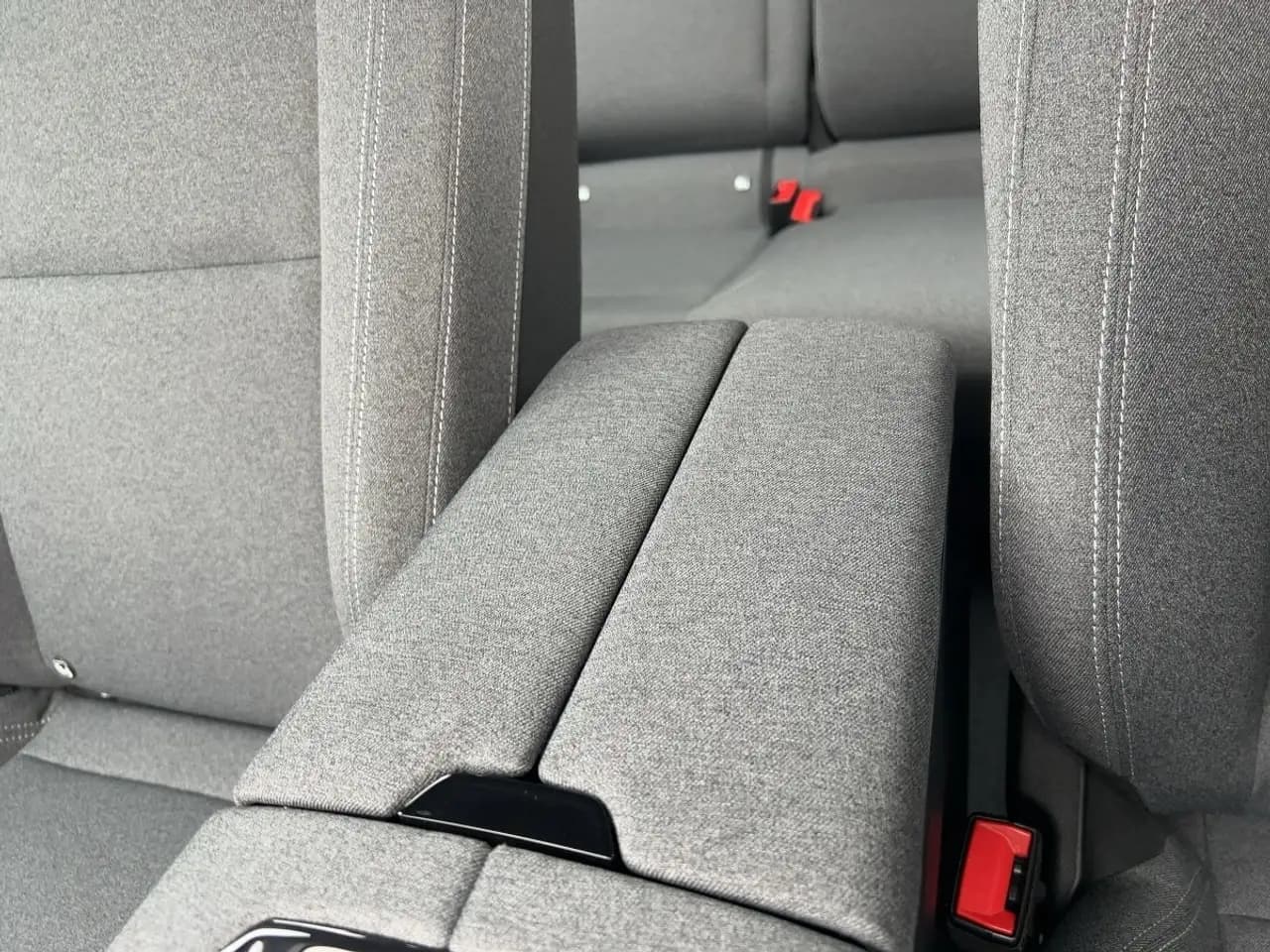 Renault Austral EVOLUTION TCe 160 AUTOMATIK SITZHEIZUNG — معرض صور السيارة 18