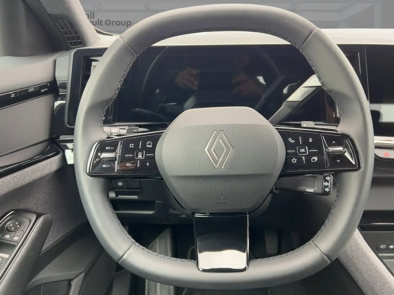 Renault Austral EVOLUTION TCe 160 AUTOMATIK SITZHEIZUNG — معرض صور السيارة 11