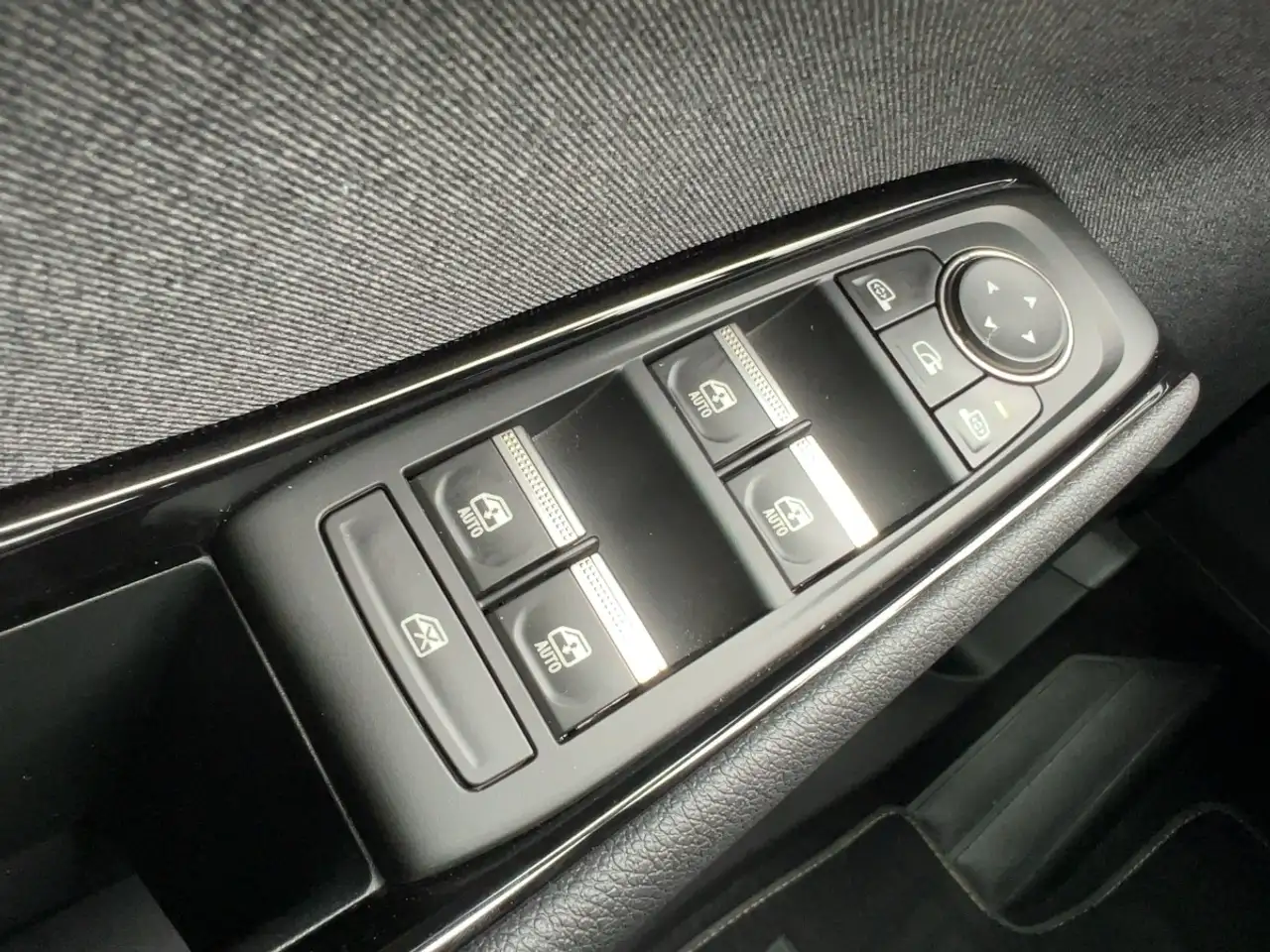 Renault Austral EVOLUTION TCe 160 AUTOMATIK SITZHEIZUNG — معرض صور السيارة 20